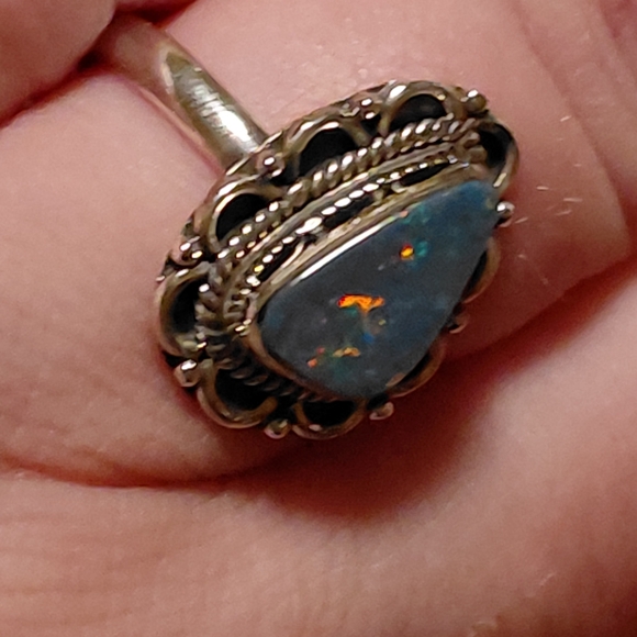 Elegant Australian Opal Silver Ring Size 7.5 - Picture 9 of 15